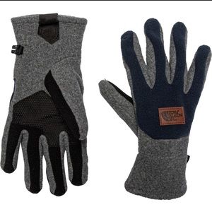 The North Face Gloves for Men - Poshmark